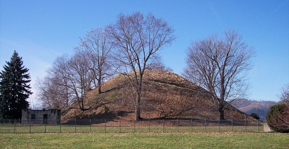 Photo Grave Creek Mound
